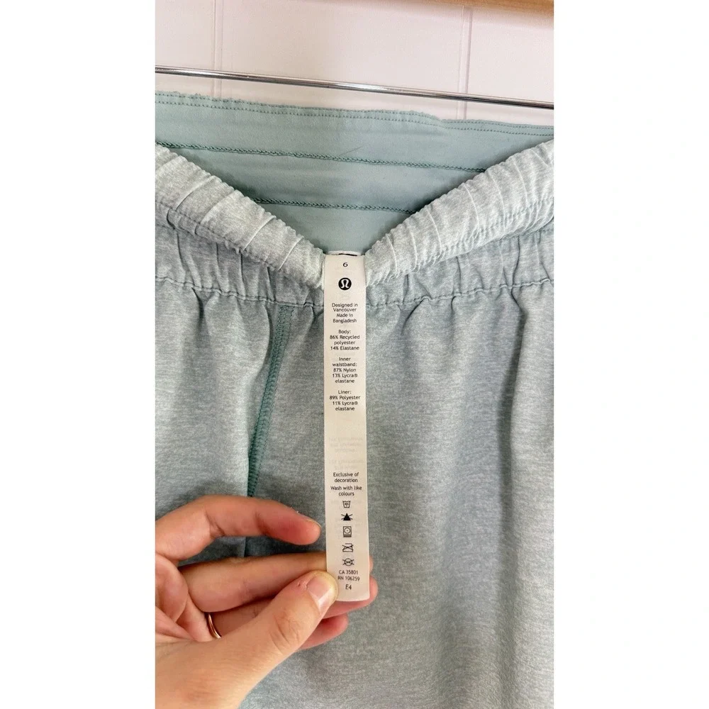 Lululemon Tracker Short V *4
